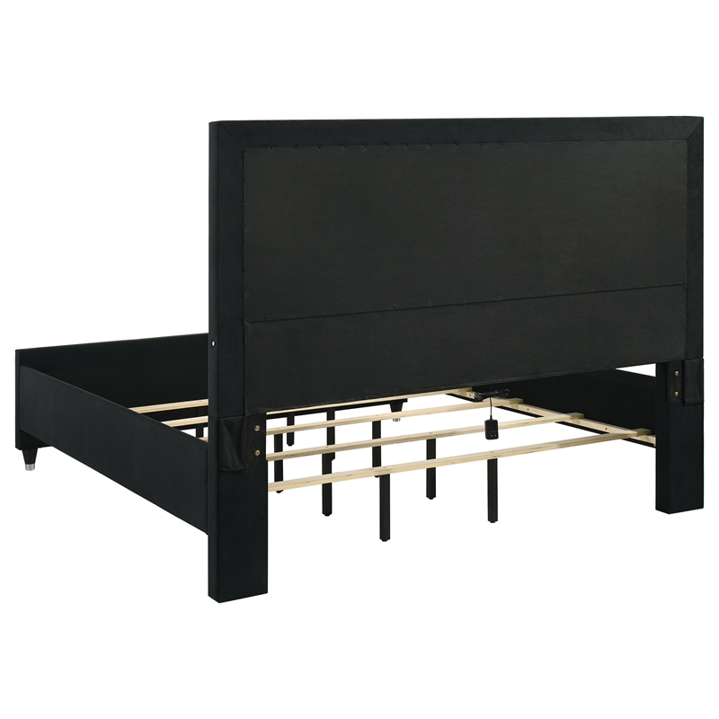 Coaster Ravenne 4-Piece Modern Velvet Eastern King LED Bedroom Set in Black