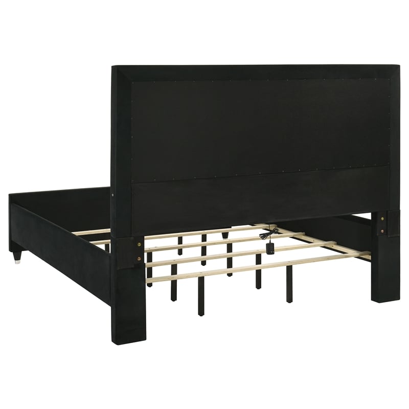 Coaster Ravenne 4-Piece Modern Velvet California King LED Bedroom Set in Black