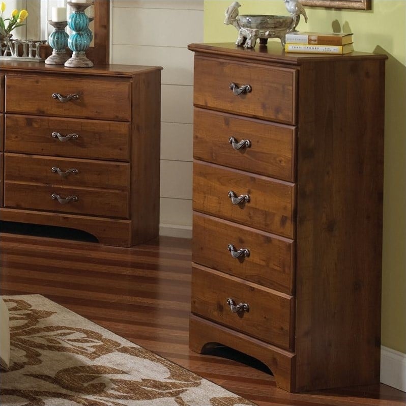 Standard Furniture Hester Heights 5 Drawer Chest in Dark Wood   61155