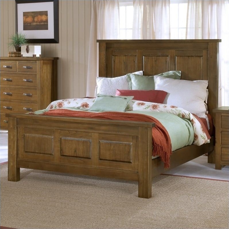 Hillsdale Outback 4 Piece King Bedroom Set  with Dresser in 