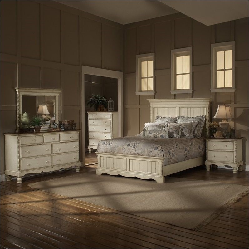 Hillsdale Wilshire 4 Piece Bedroom Set in Antique White ...
