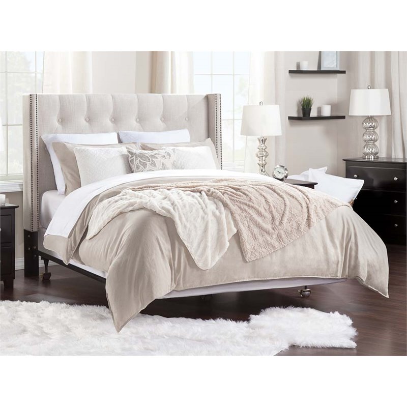 Atlantic Furniture Hadleigh Upholstered Queen Bed In Pebble Beach
