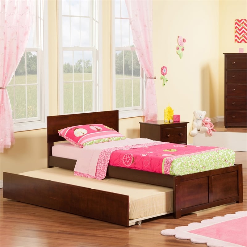 Orlando Twin Wood Platform Bed with Footboard and Twin Trundle in Walnut