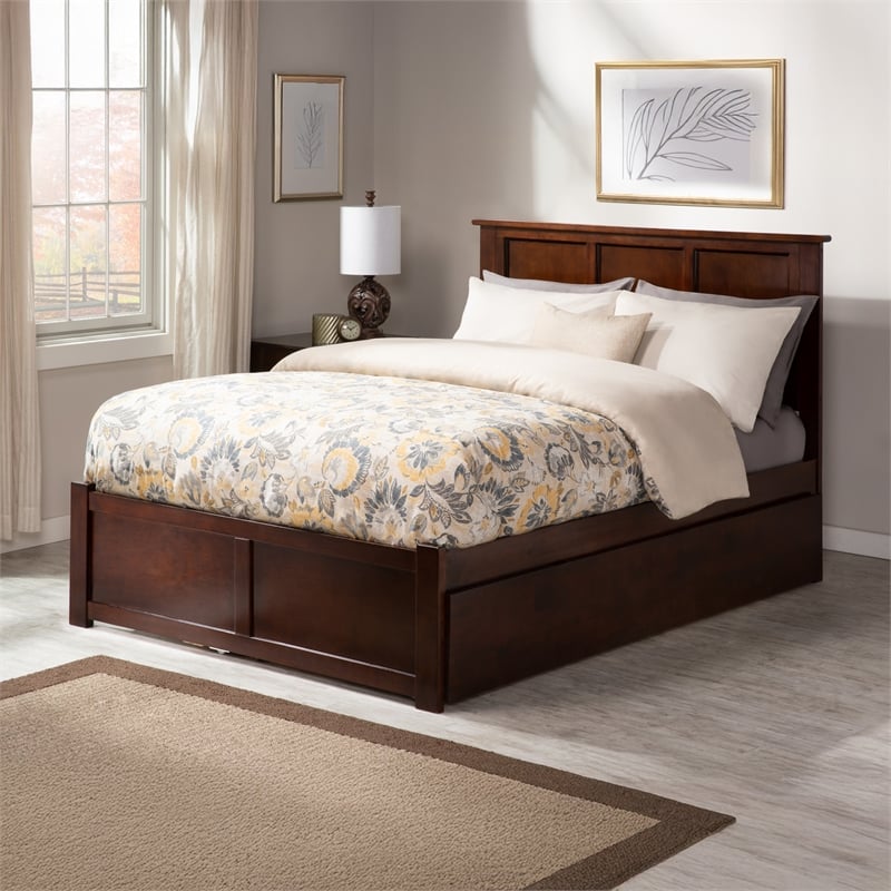Madison Full Wood Platform Bed with Footboard and Twin Trundle in Walnut