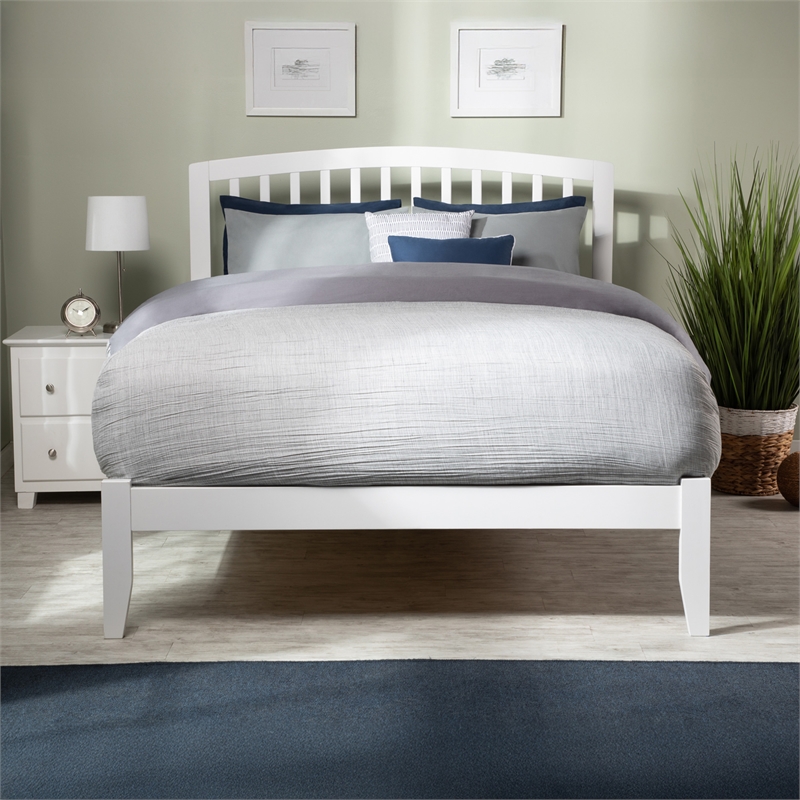 Richmond Full Solid Wood Platform Bed in White