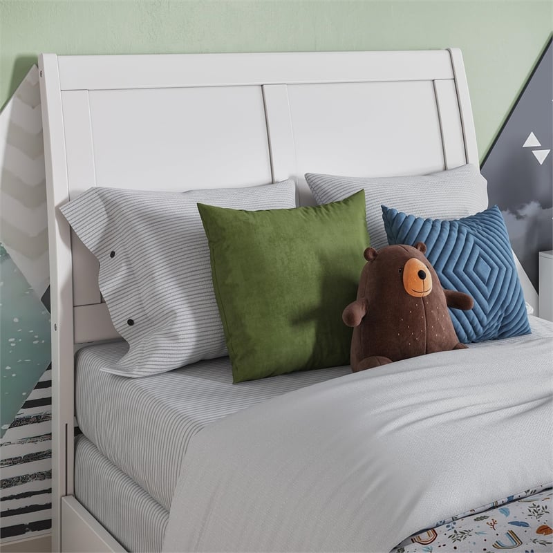 Portland Twin Wood Platform Bed with Matching Footboard & Twin Trundle in White
