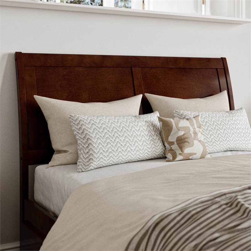 Portland Full Wood Platform Bed with Matching Footboard & Twin Trundle in Walnut