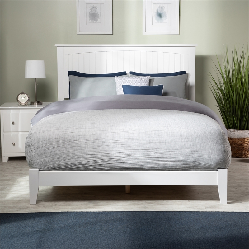Nantucket Queen Solid Wood Foundation Bed in White