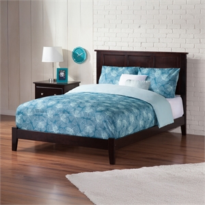 Madison Full Solid Wood Foundation Bed in Espresso