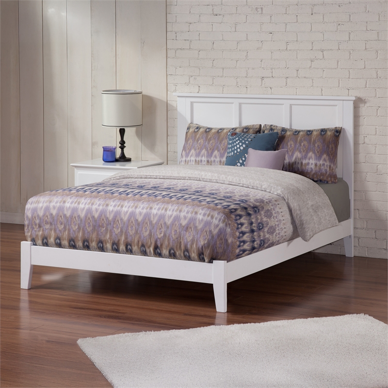 Madison Queen Solid Wood Foundation Bed in White