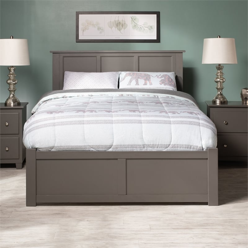 Madison Full Wood Platform Bed with Footboard and Full Trundle in Grey