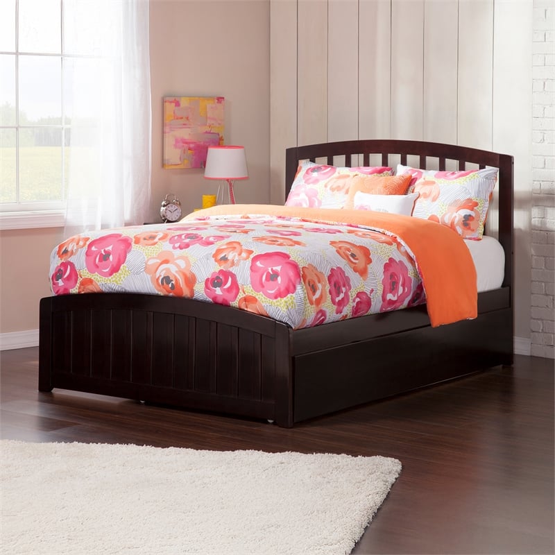Richmond Full Platform Bed with Matching Footboard & Full Trundle in Espresso