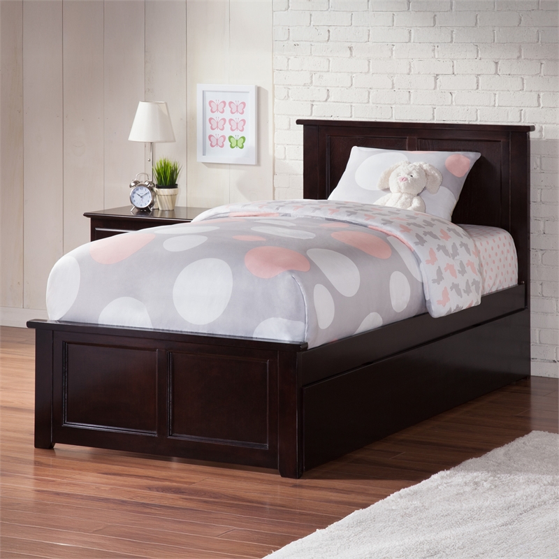 Madison Twin XL Platform Bed with Matching Footboard & Trundle in Espresso