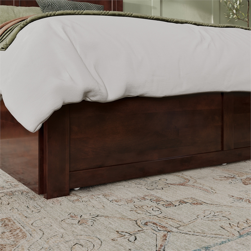 Madison Queen Wood Platform Bed with Footboard and Twin XL Trundle in Walnut
