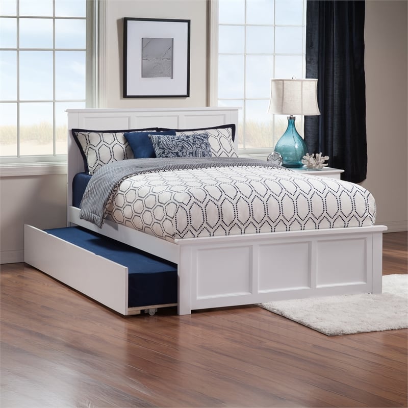 Madison Queen Platform Bed with Matching Footboard & Twin XL Trundle in White