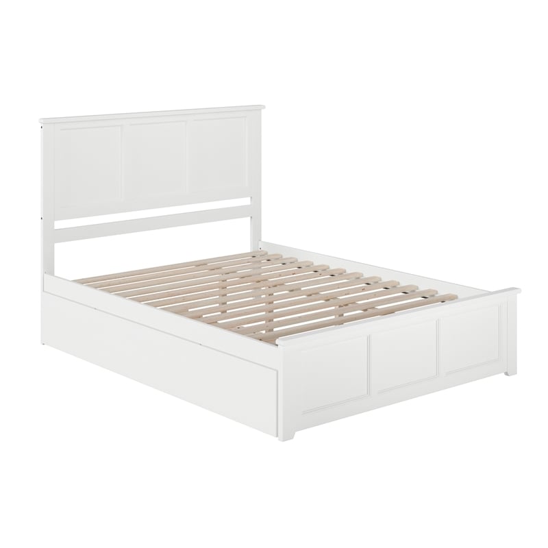 Madison Queen Platform Bed with Matching Footboard & Twin XL Trundle in White