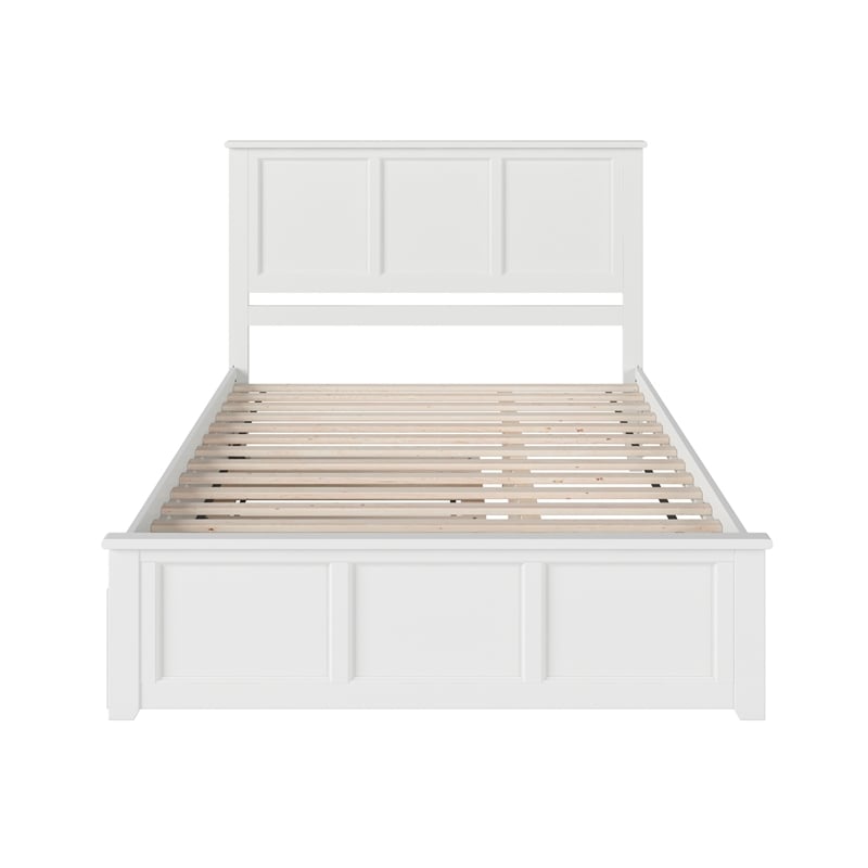 Madison Queen Platform Bed with Matching Footboard & Twin XL Trundle in White