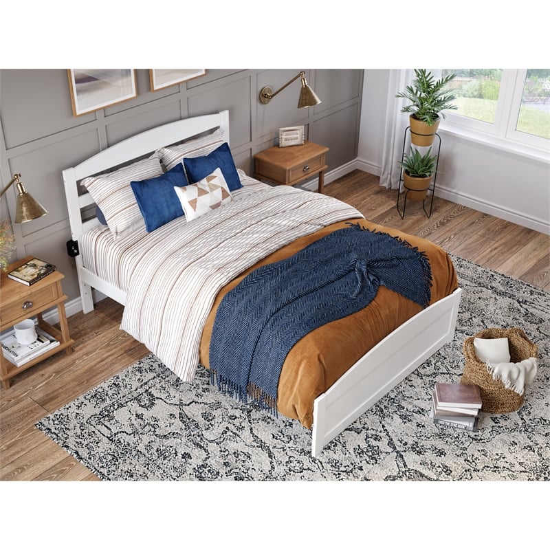 Warren Solid Wood Full Bed with Footboard and USB Charging Station in White