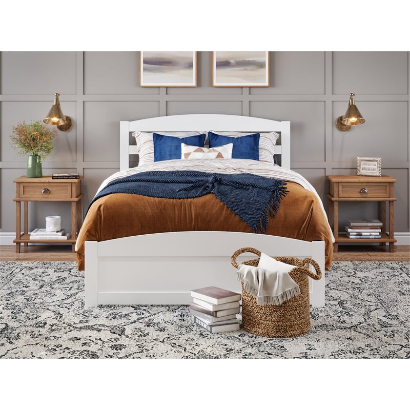 Warren Solid Wood Full Bed with Footboard and USB Charging Station in White