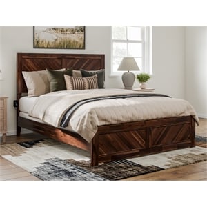 Berkshire Queen Low Wood Platform Bed with Matching Footboard in Barnwood