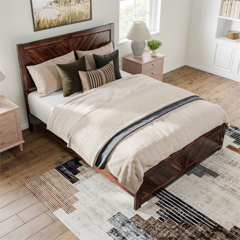 Berkshire Queen Low Wood Platform Bed with Matching Footboard in Barnwood