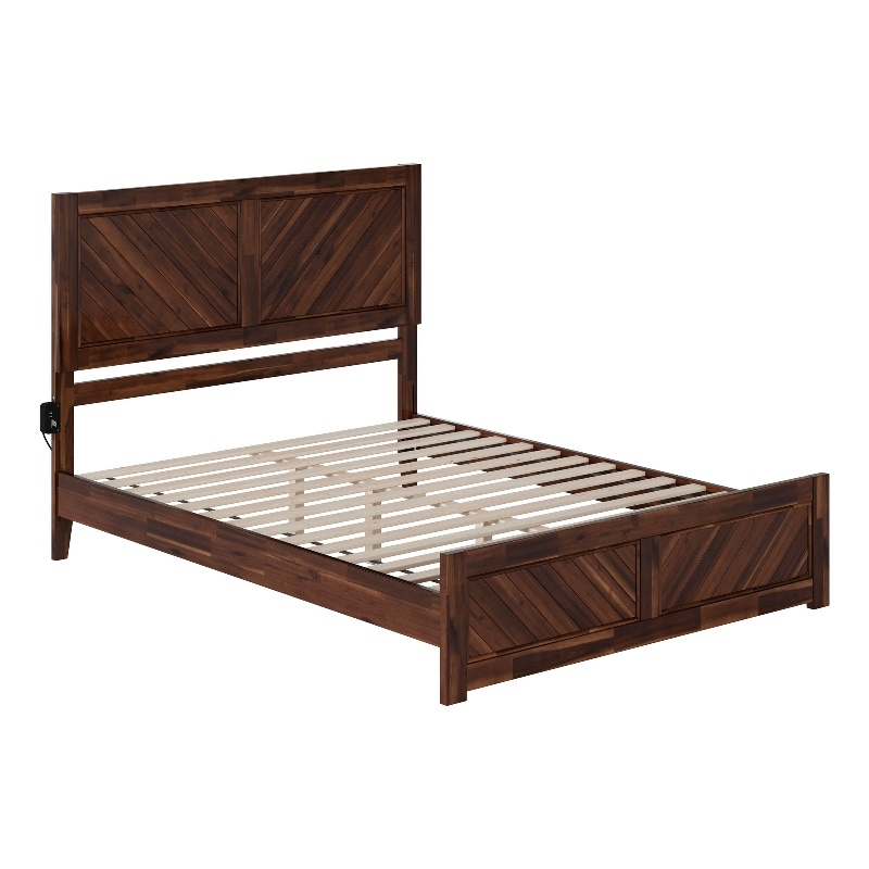 Berkshire Queen Low Wood Platform Bed with Matching Footboard in Barnwood