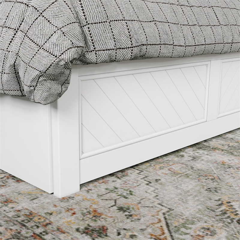 Canyon Queen Wood Platform Bed with Matching Footboard & Trundle in White