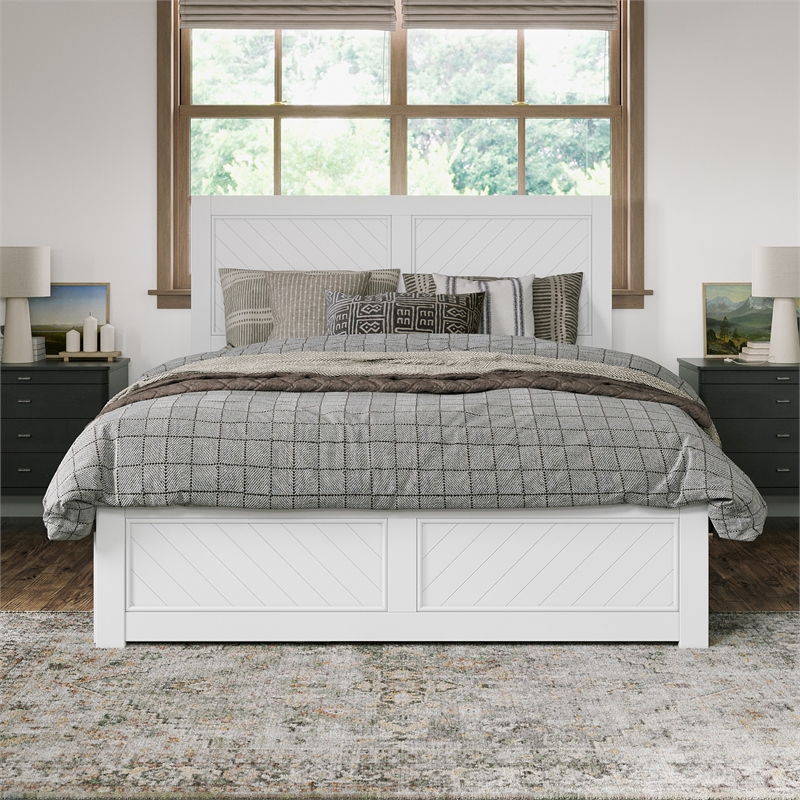 Canyon Queen Wood Platform Bed with Matching Footboard & Trundle in White