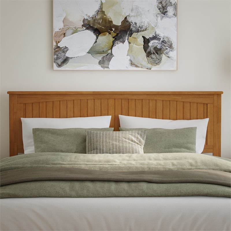 Nantucket King Wood Platform Bed with Footboard and Drawers in Light Toffee