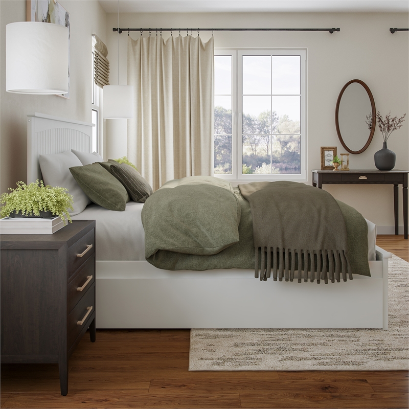 Nantucket King Wood Platform Bed with Matching Footboard & TXL Trundle in White