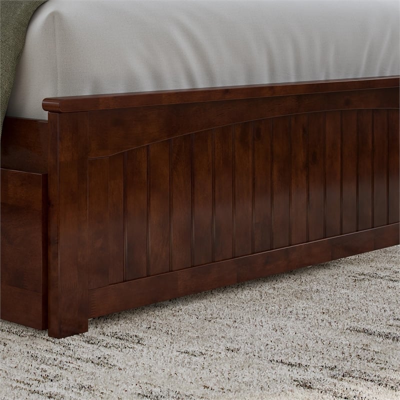 Nantucket King Wood Platform Bed with Matching Footboard & TXL Trundle in Walnut