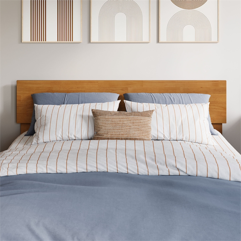 Orlando Full Wood Platform Bed with Footboard and Twin Trundle in Light Toffee