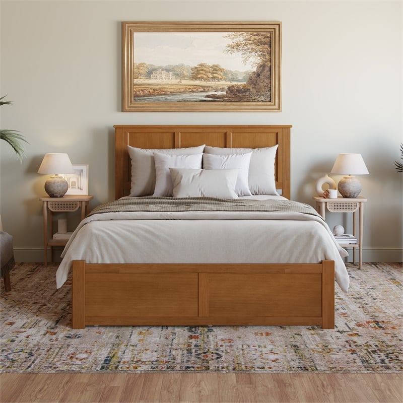 Madison Queen Wood Platform Bed with Footboard and Trundle in Light Toffee
