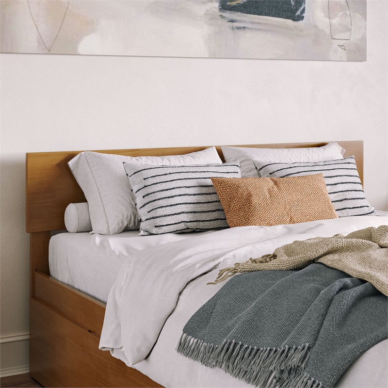 Orlando Queen Wood Platform Bed with Footboard and TXL Trundle in Light Toffee