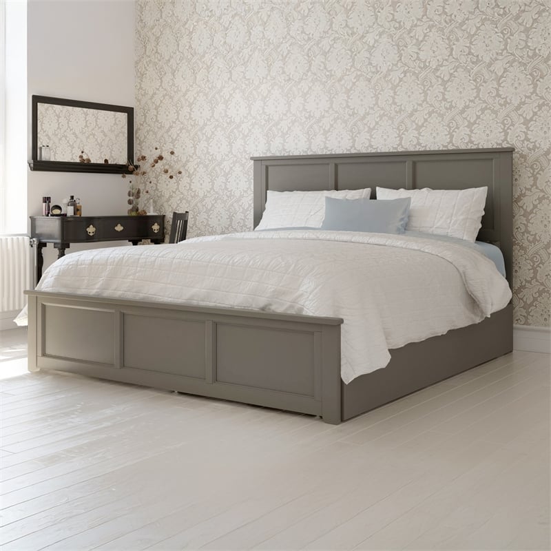 Madison King Platform Bed with Matching Footboard and Twin XL Trundle in Grey