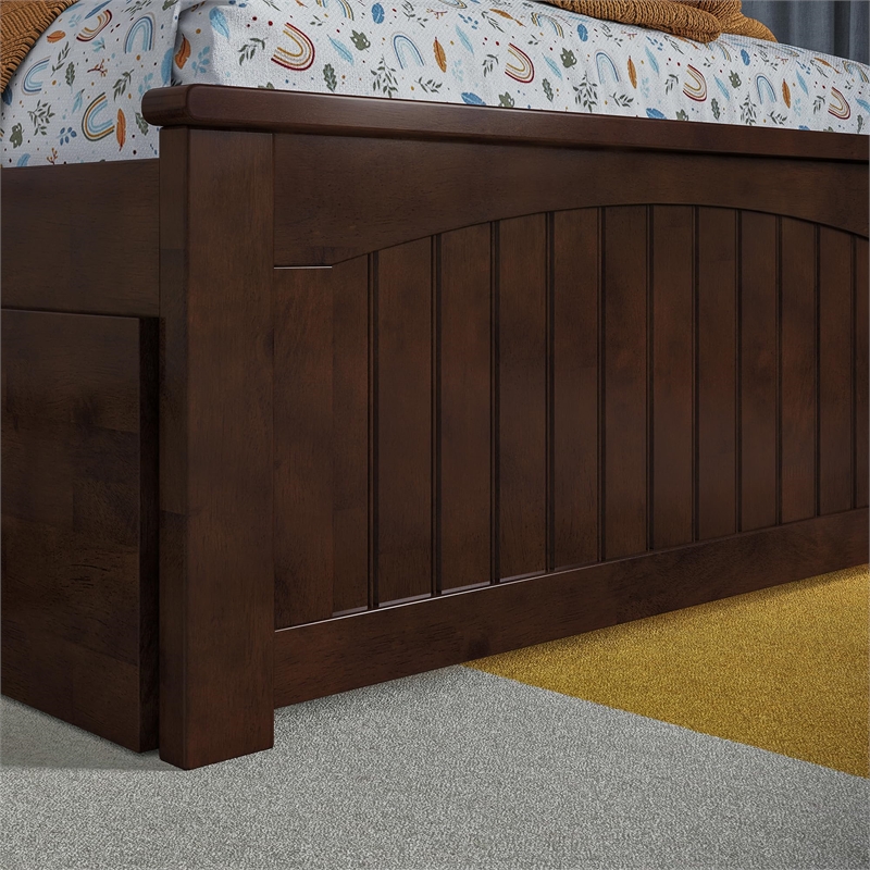 Nantucket Twin Platform Bed with Matching Footboard and Twin Trundle in Walnut