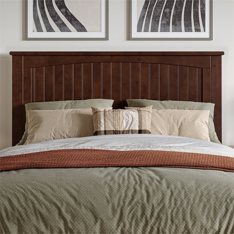 Nantucket Full Wood Platform Bed with Footboard and Twin Trundle in Walnut