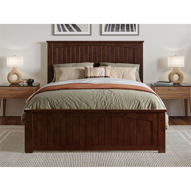 Nantucket Full Wood Platform Bed with Matching Footboard and Drawers in Walnut