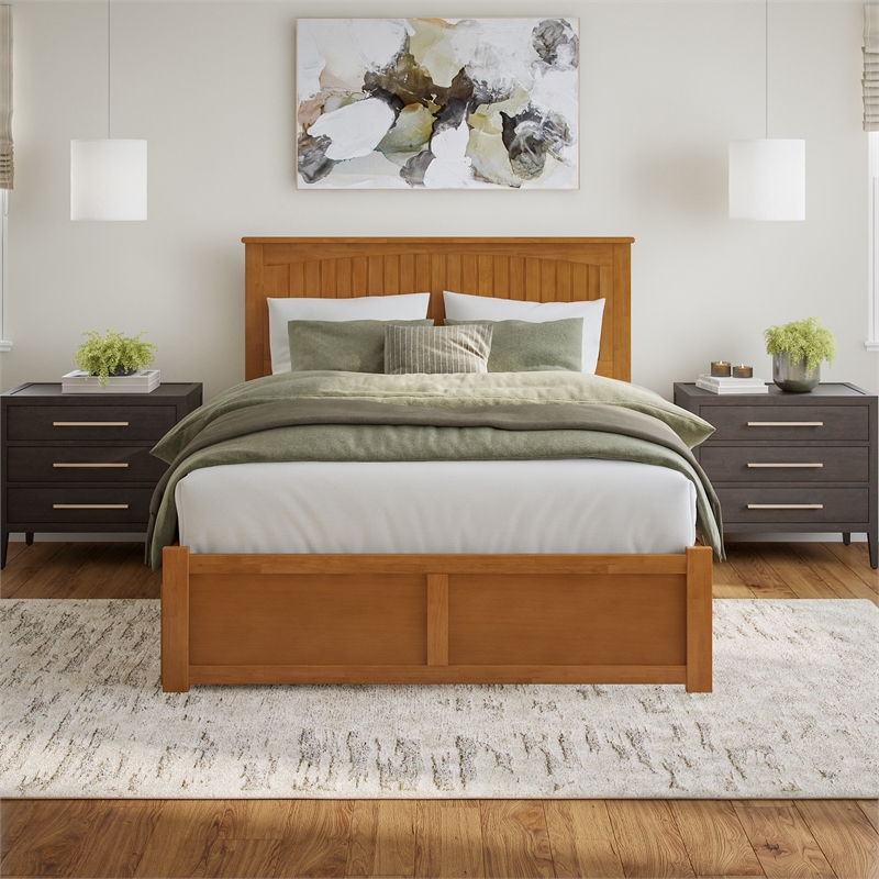 Nantucket Queen Wood Platform Bed with Footboard and Drawers in Light Toffee