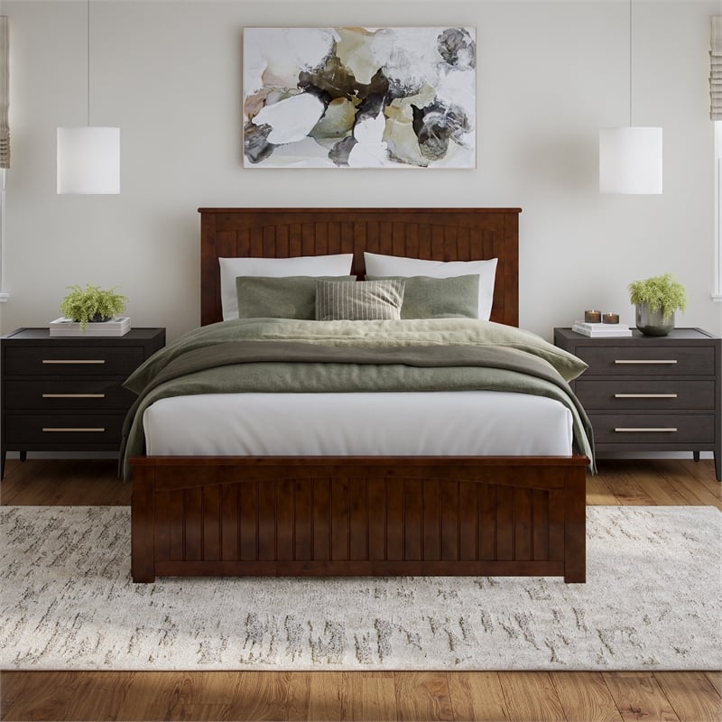 Nantucket Queen Platform Bed with Matching Footboard and TXL Trundle in Walnut