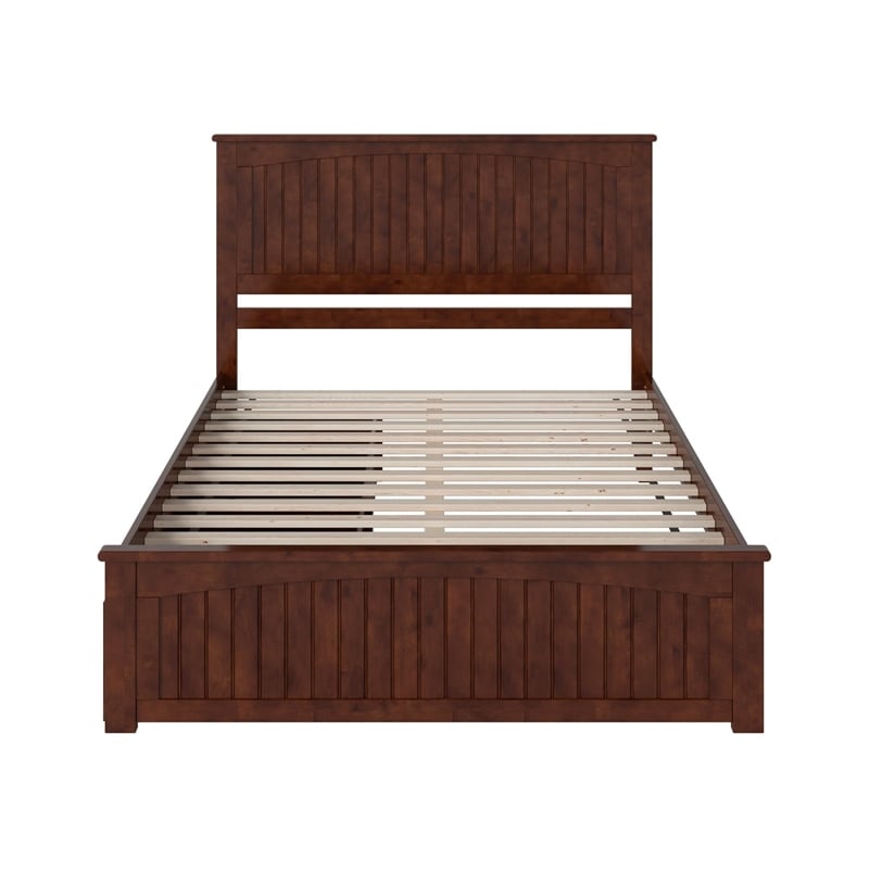 Nantucket Queen Wood Platform Bed with Matching Footboard and Drawers in Walnut