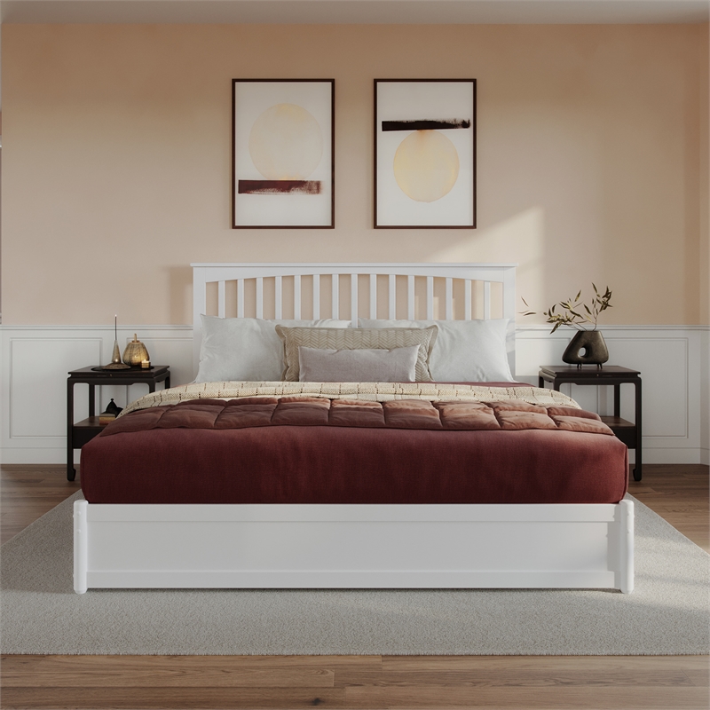 Everett King Wood Platform Bed with Panel Footboard and Storage Drawers in White