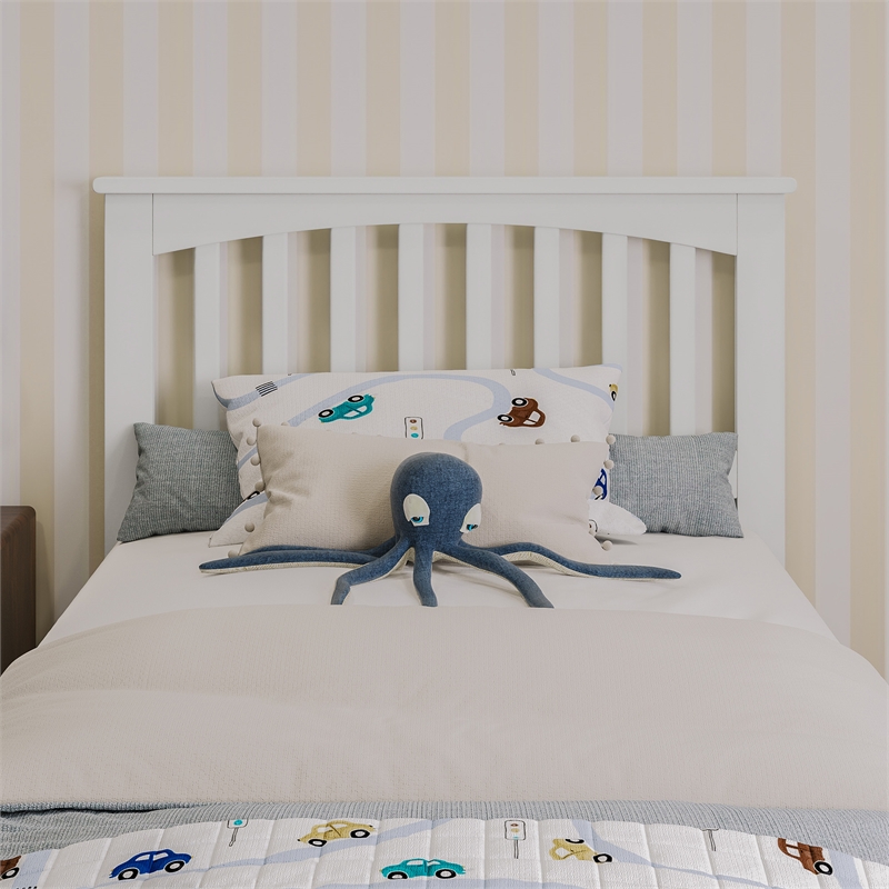 Everett Twin Wood Platform Bed with Panel Footboard and Twin Trundle in White