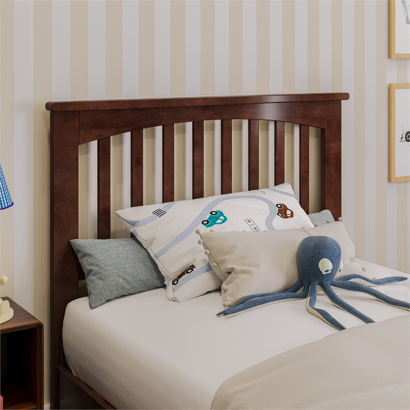 Everett Twin Wood Platform Bed with Panel Footboard and Twin Trundle in Walnut