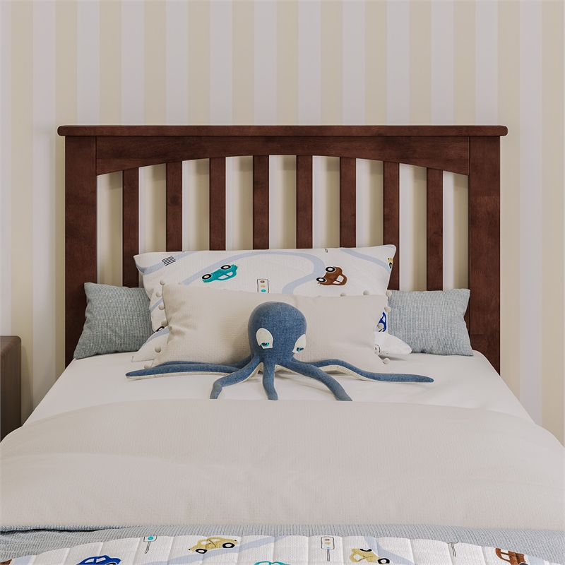 Everett Twin Wood Platform Bed with Panel Footboard and Twin Trundle in Walnut