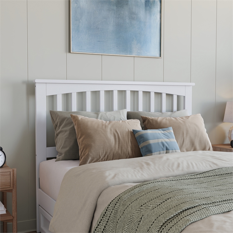 Everett Full Wood Platform Bed with Panel Footboard and Twin Trundle in White