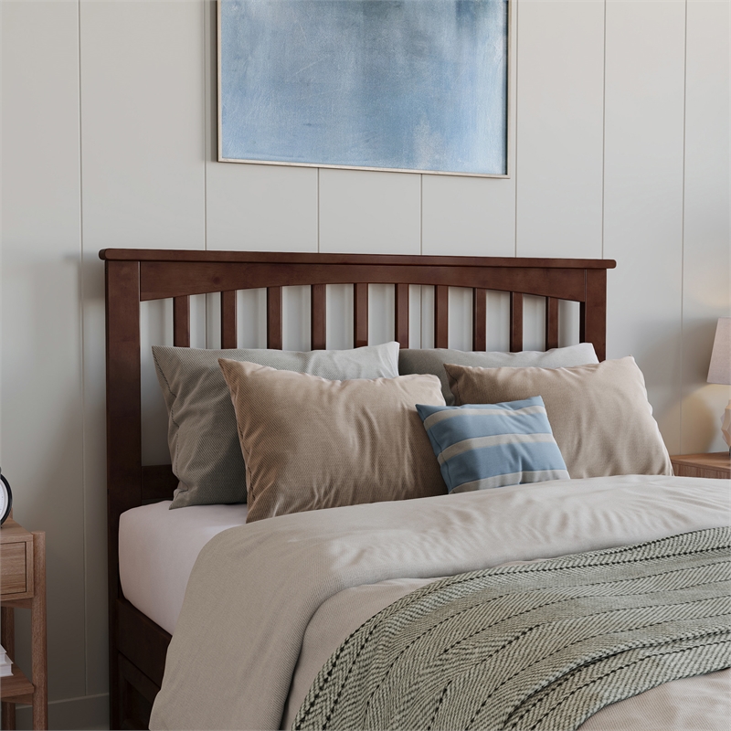 Everett Full Wood Platform Bed with Panel Footboard and Twin Trundle in Walnut