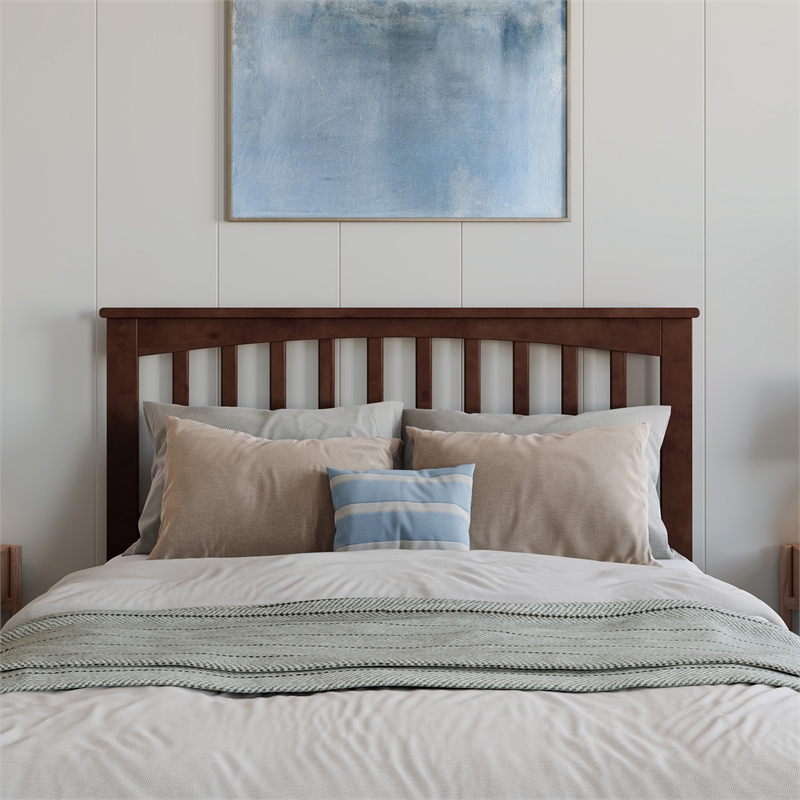 Everett Full Wood Platform Bed with Panel Footboard and Twin Trundle in Walnut