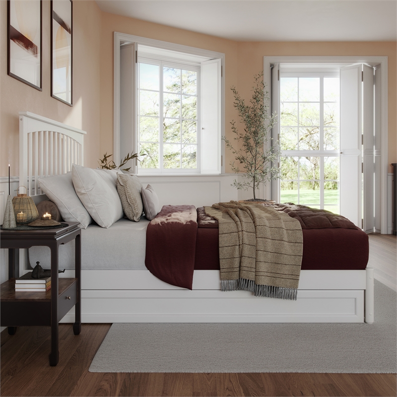Everett Queen Wood Platform Bed with Panel Footboard & Twin XL Trundle in White