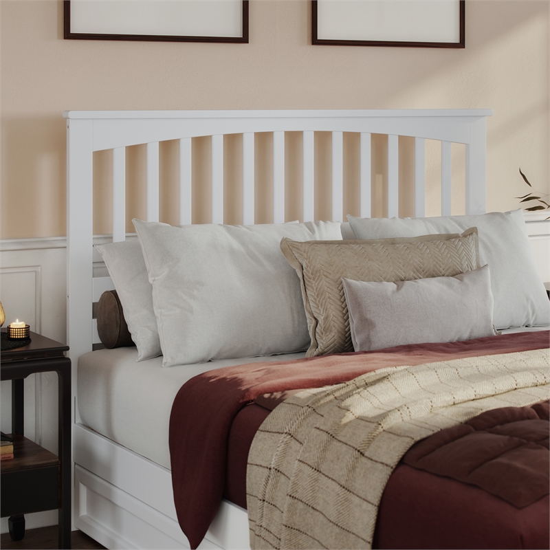 Everett Queen Wood Platform Bed with Panel Footboard & Twin XL Trundle in White